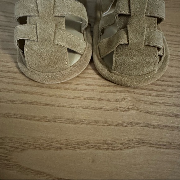 Janie and Jack Tan Sandals Size 6-12 Months - Picture 2 of 7